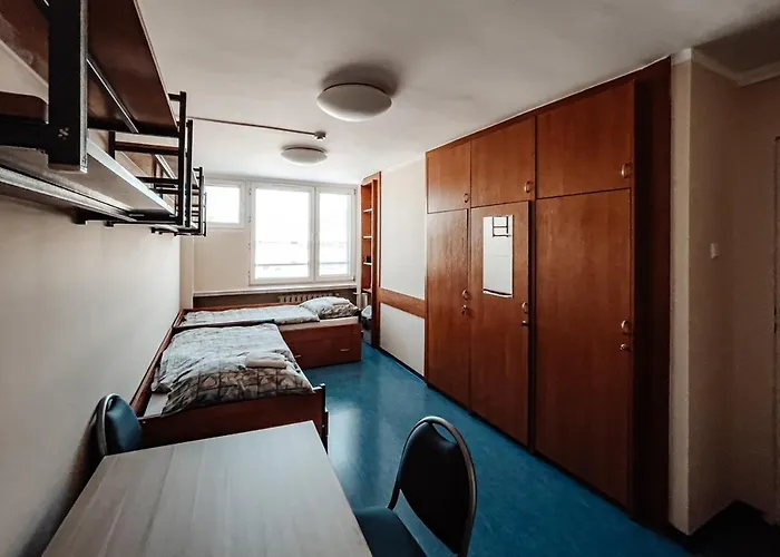 Akropol بيت شباب